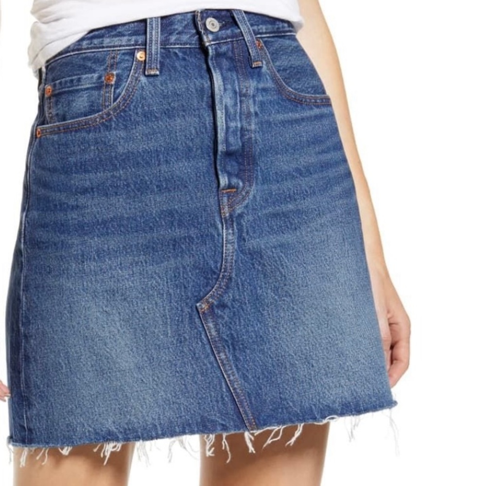 Levi's
High Waist Cutoff Denim Skirt